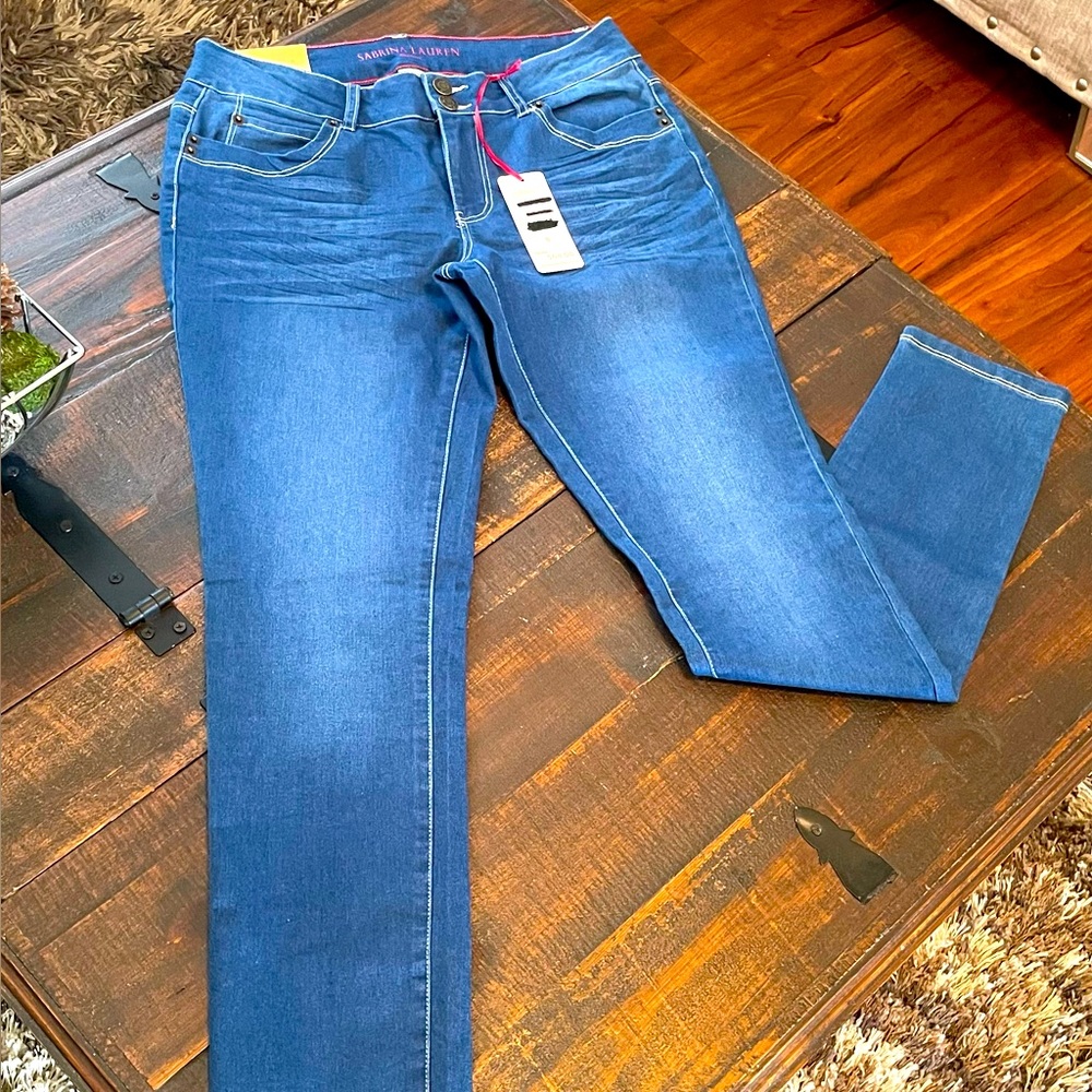 SABRINA LAUREN JEANS